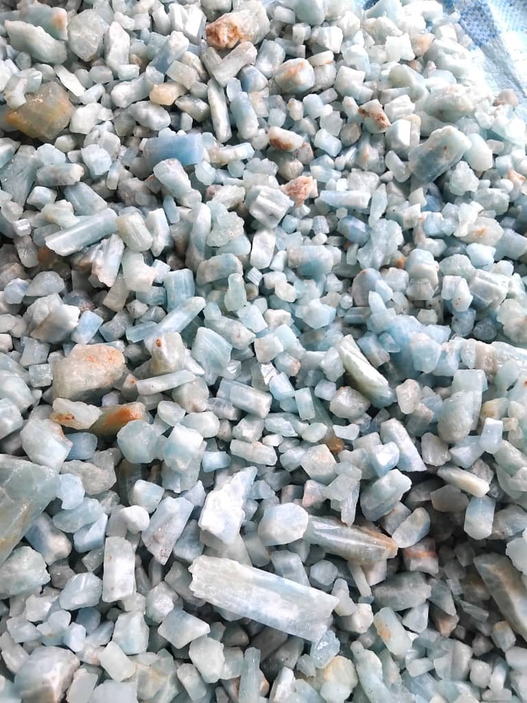 Pale blue aquamarine, sorted